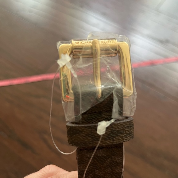 Michael Kors Belt Bag / Fanny Pack - Picture 6 of 9